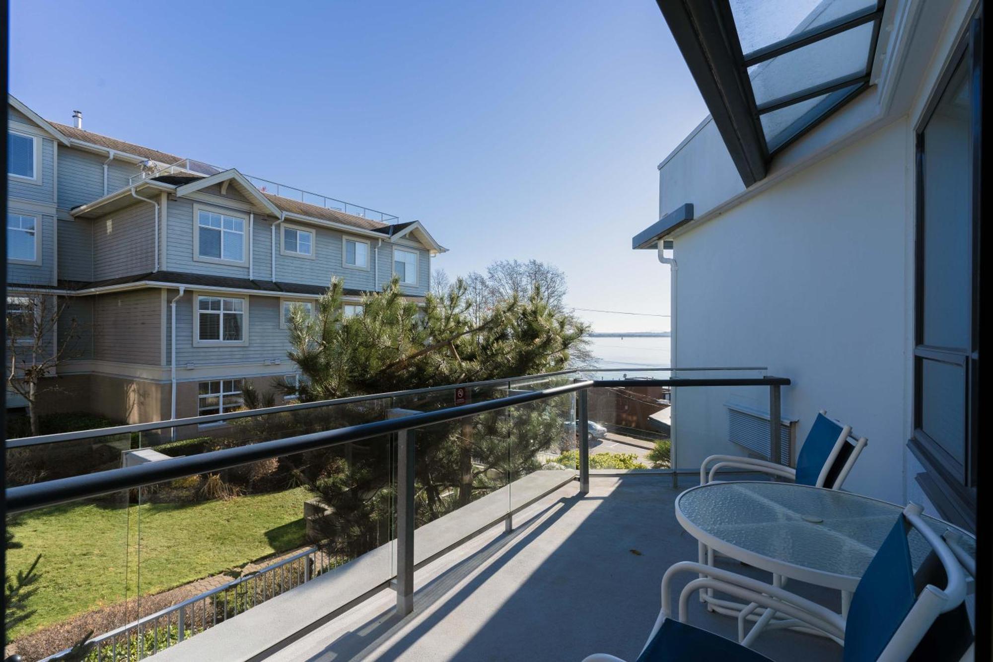 Ocean Promenade Hotel White Rock Kamer foto