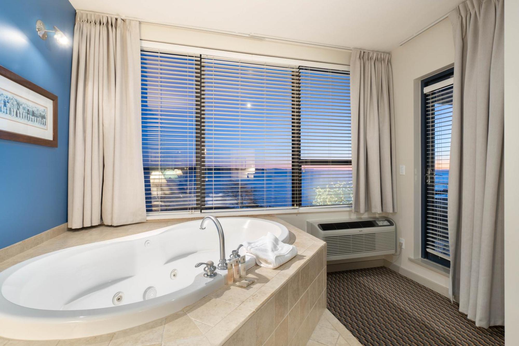 Ocean Promenade Hotel White Rock Kamer foto